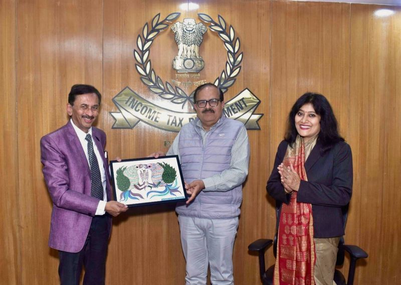 Dr. Singhvi felicitated by the Joint Commissioner of Income Tax, Bhopal